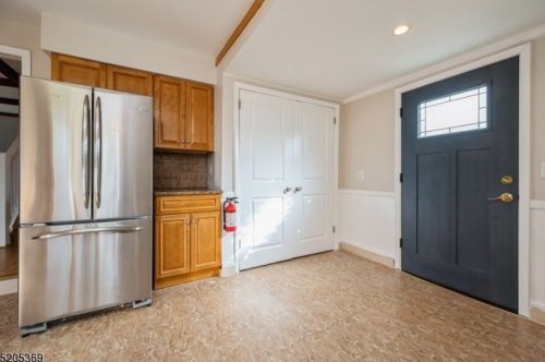 514 River Rd, Annandale NJ  08801-3440 exterior