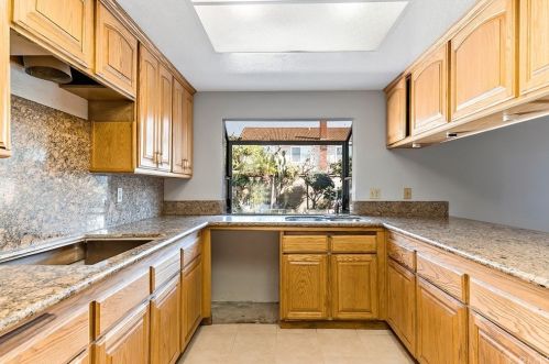 8318 Mercury Dr, Buena Park, CA 90620-3378