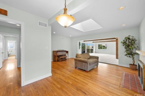 2114 Caddington Dr, Palos Verdes Estates CA  90275-2015 exterior