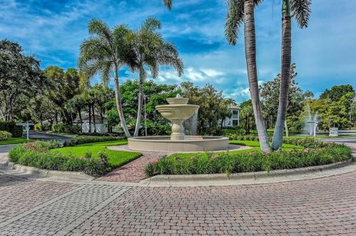 6910 Satinleaf Rd, Naples FL  34109-6149 exterior