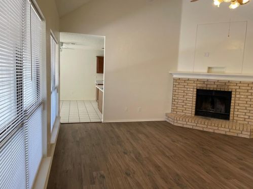 833 Springfield Dr, Cedar Hill TX  75104-7517 exterior