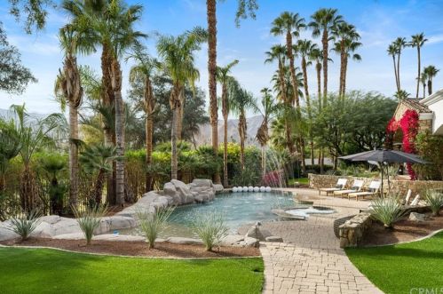 12 Clancy Ln, Rancho Mirage CA  92270-4501 exterior