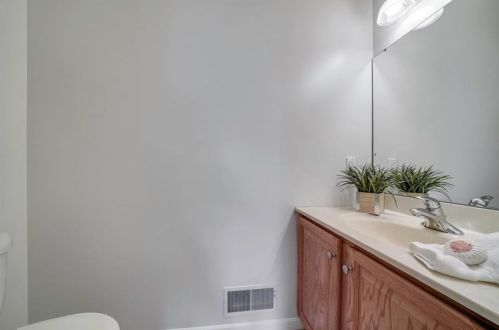 1023 Timberwood Dr, Beaver Falls PA 15010-1613 exterior