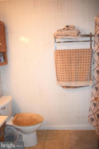 557 Ash St, Strasburg VA  22657-2027 exterior