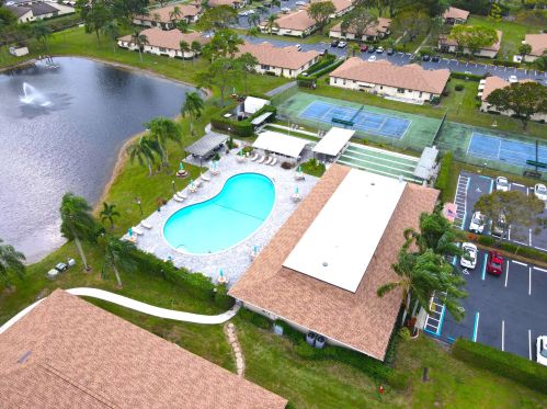 5130 Nesting Way, Delray Beach FL  33484-1798 exterior