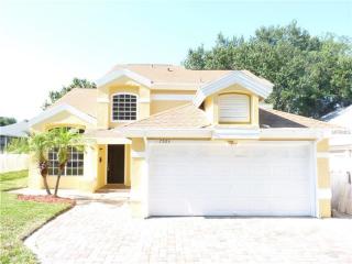 7523 Redwood Country Rd, Orlando, FL 32835-5144