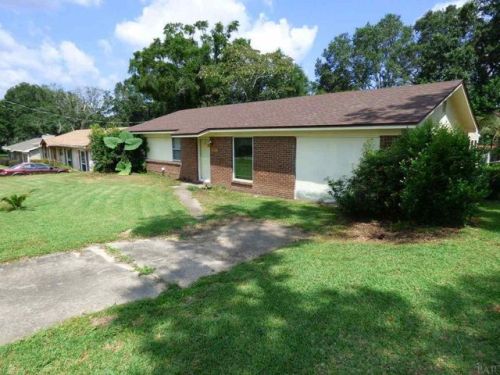 638 Ray St, Pensacola, FL 32534-9622