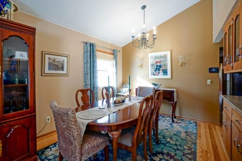 14460 Wilbur Dr, Waukesha WI  53151-5254 exterior