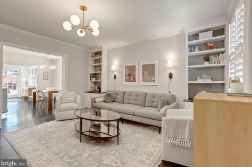 2305 Huidekoper Pl, Washington, DC 20007-1825