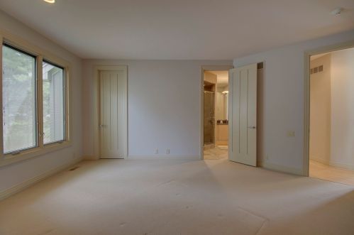 875 Squire Oaks Dr, Covington KY  41017-1342 exterior