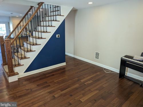 75 Holland Ave, Ardmore PA  19003-1209 exterior