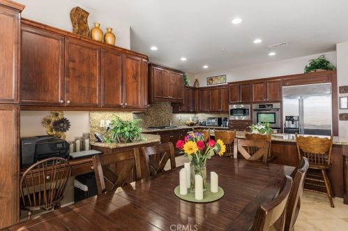 888 Highridge St, Riverside CA  92506-7564 exterior