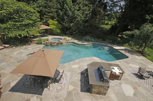 312 Ridgefield Rd, Wilton CT  06897-2329 exterior
