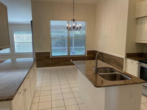 7585 Citrus Hill Ln, Naples FL  34109-0601 exterior