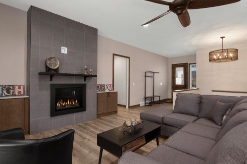 5211 Creekside Pl, La Crosse, WI 54601-2296