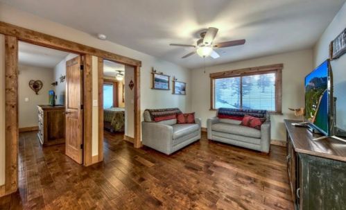 15092 Ski Slope Way, Truckee CA  96161-7013 exterior