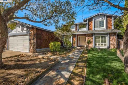 4308 Skyline Pl, West Pittsburg CA  94565-6266 exterior