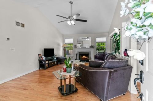 65 Carriage Trl, Middletown RI  02842-7251 exterior