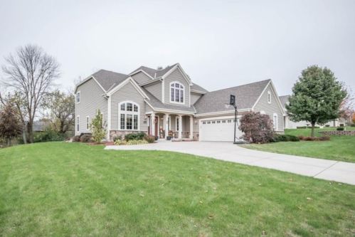 3534 Fiddlers Creek Dr, Waukesha, WI 53188-2681