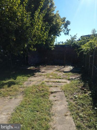 804 Chelten Ave, Philadelphia PA 19138-1712 exterior