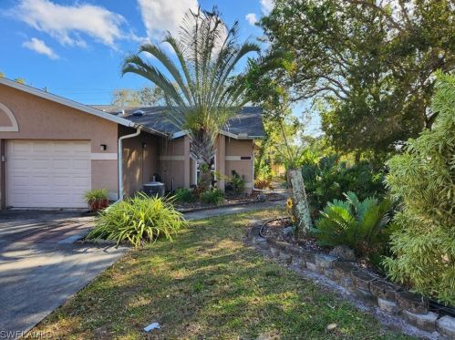 12261 Londonderry Ln, Bonita Springs, FL 34135-6369