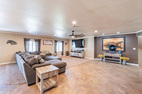 5752 Monte Cristo Ave, Glendale AZ 85306-2230 exterior