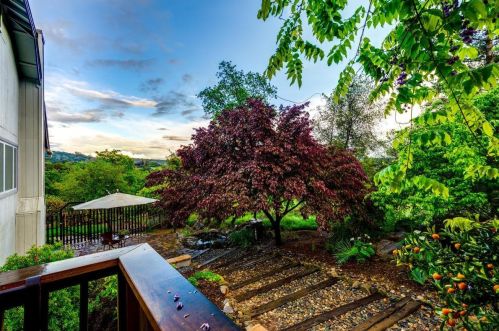 1325 Desmond Ln, Newcastle CA  95658-9683 exterior