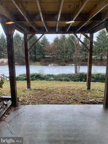 5419 Pond Rd, Harrisburg PA 17111-3764 exterior