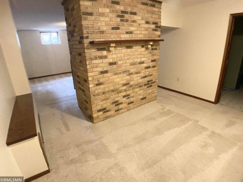 579 County Rd B, Saint Paul MN 55117-1802 exterior