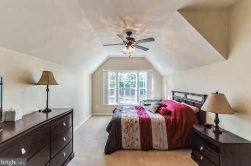 15575 Kelley Farm Ct, Woodbridge VA  22193-5784 exterior