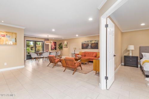 8177 Del Caverna Dr, Scottsdale AZ 85258-2361 exterior