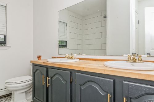 122 Stethem Dr, South Setauket NY  11720-4082 exterior