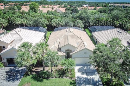 8314 Valiant Dr, Naples, FL 34104-6675