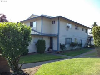 3190 16th St, Damascus, OR 97030