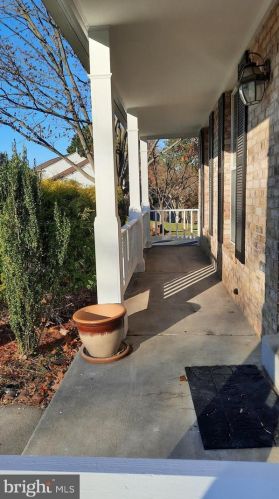 1613 Golf Course Dr, Bowie MD  20721-3159 exterior