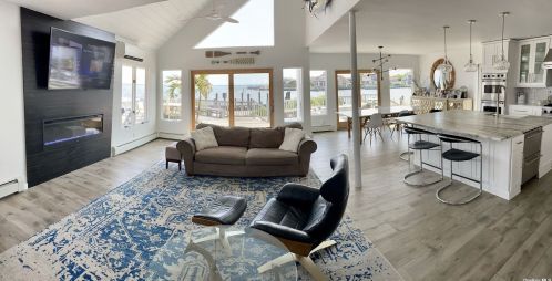 326 Lido Promenade, North Lindenhurst NY  11757-6600 exterior