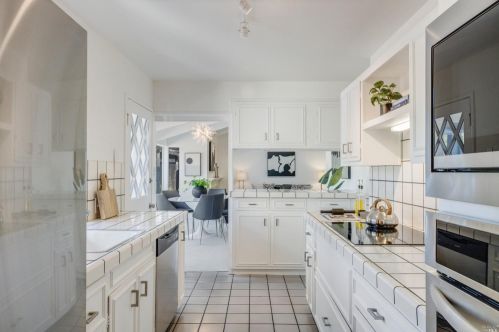 283 Cecilia Way, Tiburon CA  94920-2105 exterior