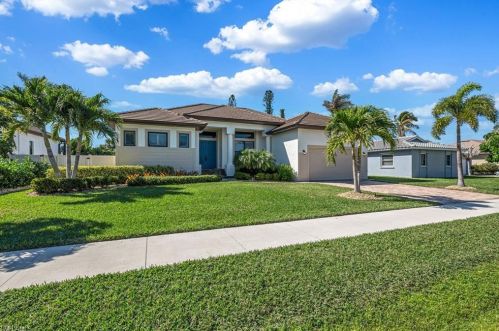 172 Bermuda Rd, Marco Island, FL 34145-3910