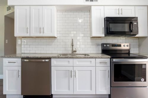 2960 23rd St, Sanford FL  32771-4046 exterior