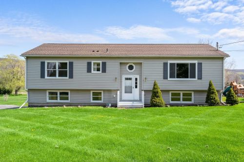 38 Rose St, Poughquag, NY 12570-5734