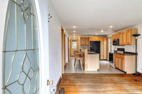 44 Rosemont Ave, Cumberland RI  02864-7519 exterior