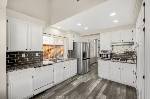 27480 Jon Christian Pl, Temecula CA  92591-6127 exterior