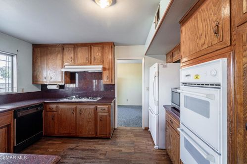 6297 Jill Ct, Simi Valley CA 93063-3727 exterior