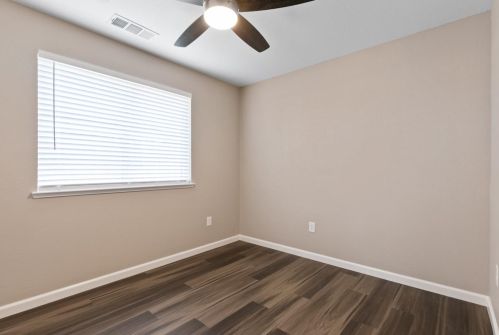 1637 Seattle St, Modesto CA  95358-5631 exterior