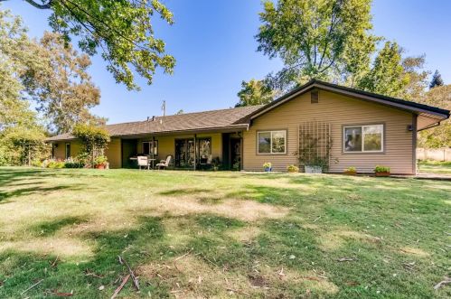 6620 Rickety Rack Rd, Loomis, CA 95650-9303