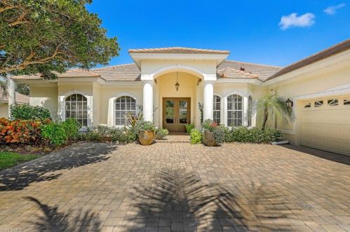 28416 Sombrero Dr, Bonita Springs, FL 34135-6817