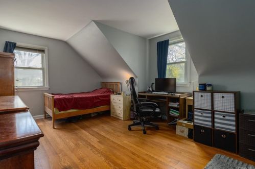 139 Hilburn Rd, Scarsdale NY  10583-6117 exterior