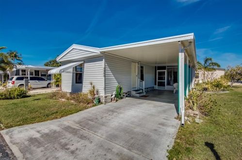 4944 Needlefish Ln, Saint James City, FL 33956-2734