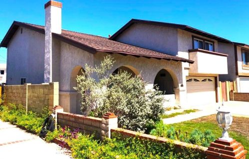 415 Neilson St, Long Beach, CA 90745-3629