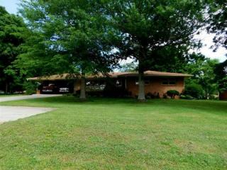307 Oakwood Dr, Lewisburg, TN 37091-3137